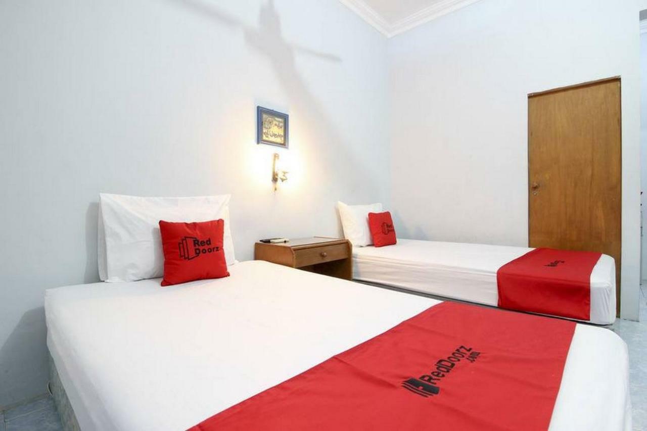 Reddoorz Syariah At Jalan Menteri Supeno Hotel Yogyakarta Exterior photo